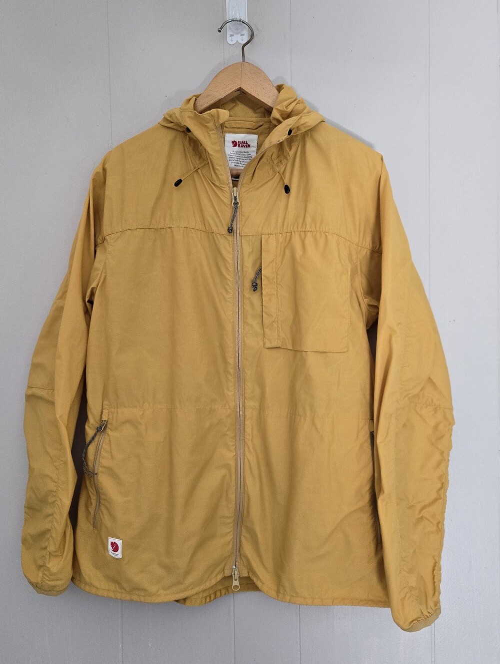 Fjallraven High Coast Wind Jacket Yellow Hooded Windbreaker Lightweight M